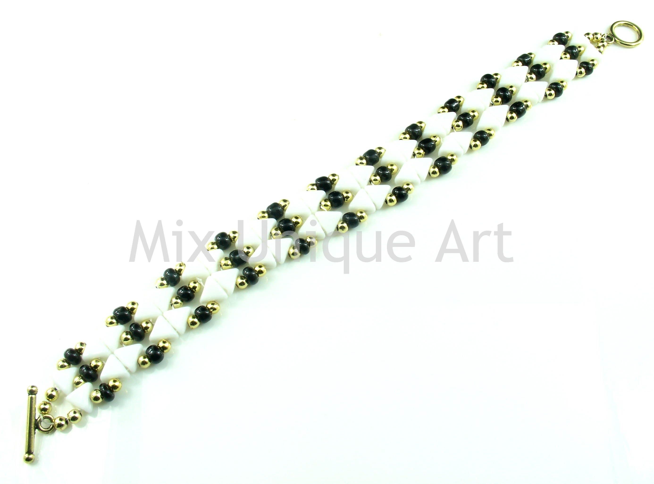 mixua_bracelets for woman_puka beads