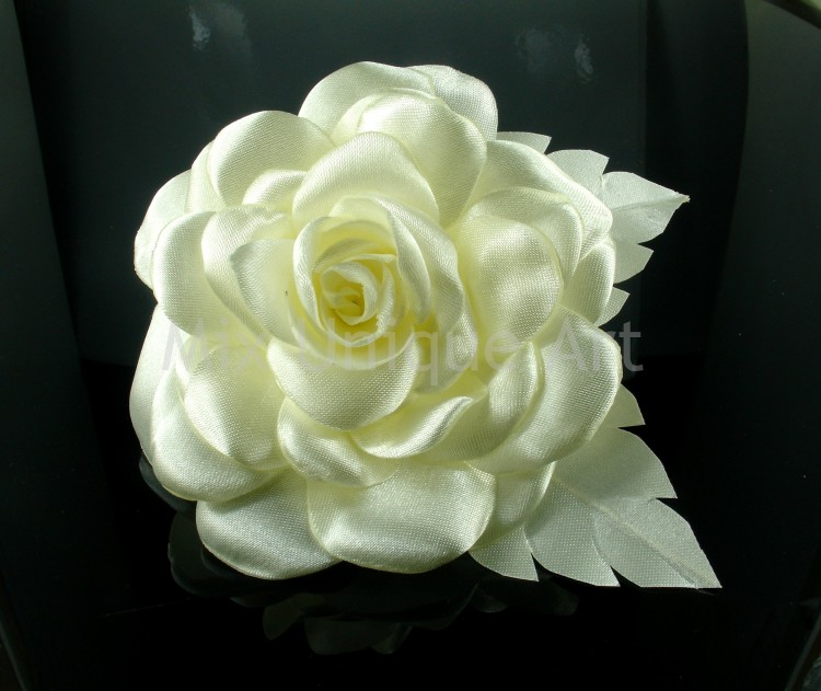 Camellia - flower in ivory silk