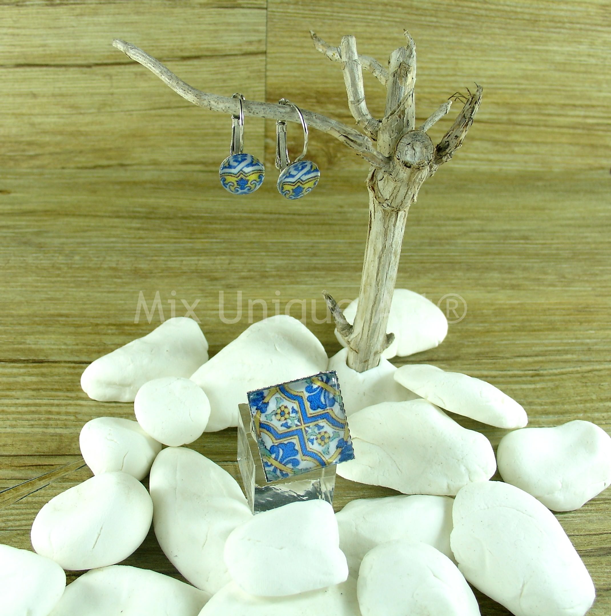 Ring in Blue & Yellow with matching earrings