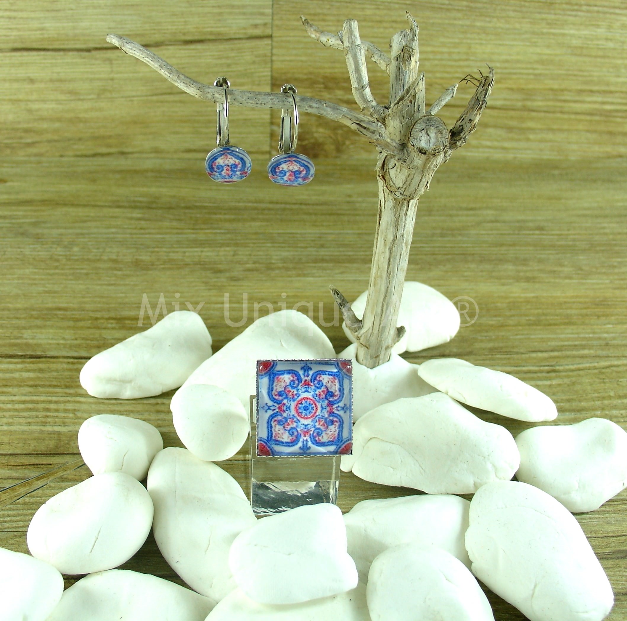 Ring in Blue & Red with matching earrings