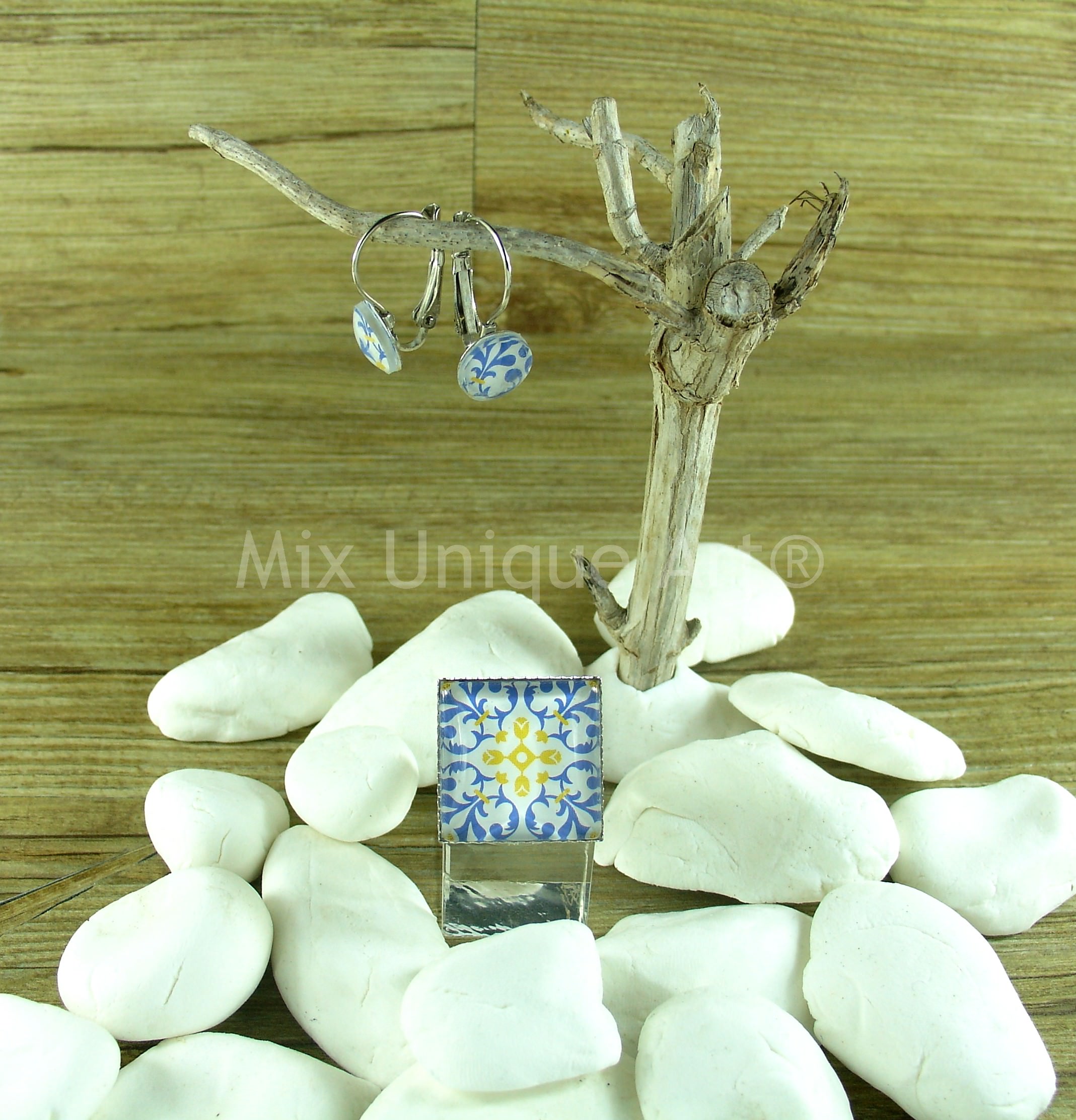 Ring in Blue & Yellow with matching earrings